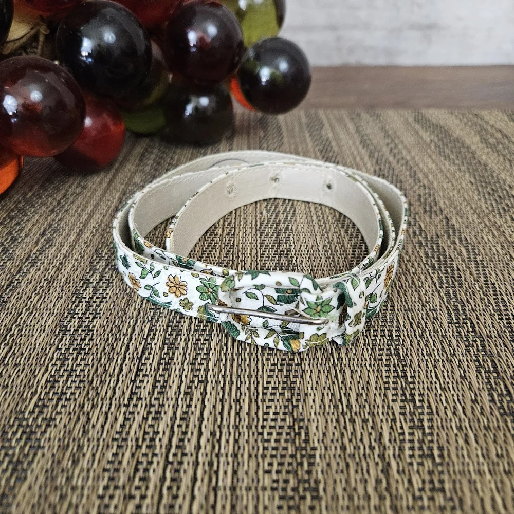Vintage Belt M Floral Skinny 1960s 60s Dead Stock Green Gold Cream 31